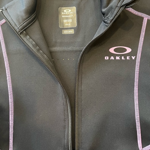 Oakley Performance Jacket NWOT Small Black/Purple - Picture 2 of 5